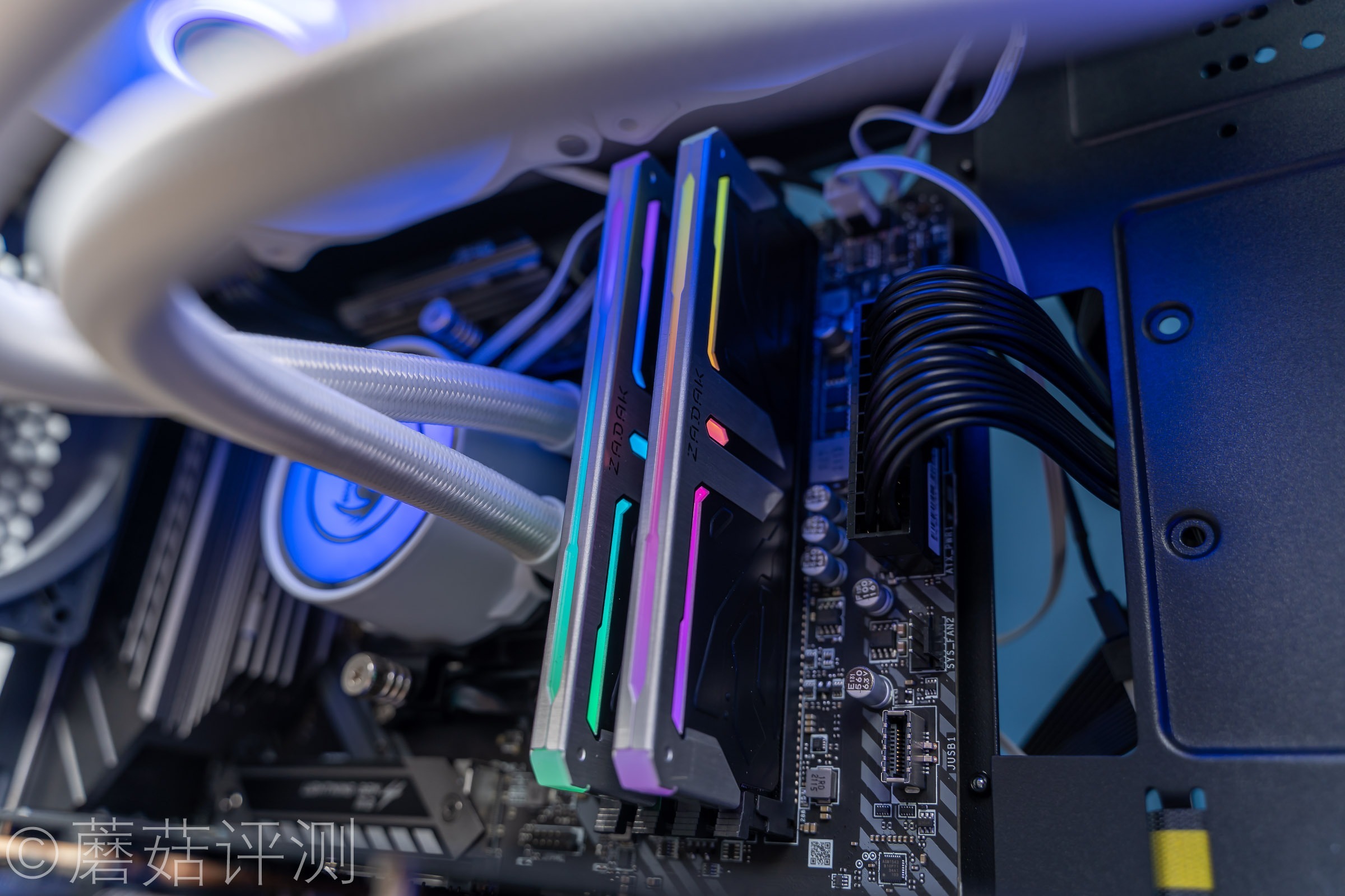 颜值出众，散热给力、华擎RX6600XT幻影电竞PGD显卡 评测