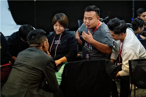 做抖音2年才涨1000个粉？那些2个月做爆抖音号的人是这样做的