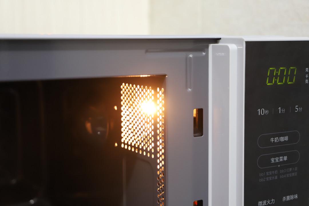 满足我的日常需要 美的M3-L233B微波炉快速测评