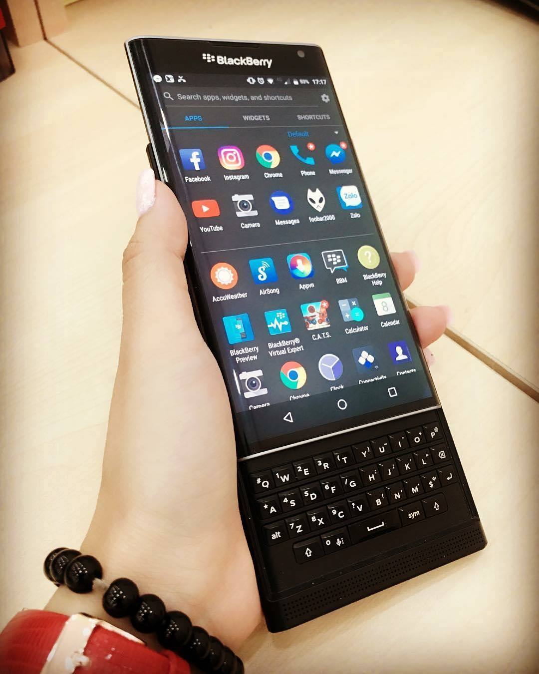 黑莓手机热门机型展示介绍（KEY2, PASSPORT, Q20...）