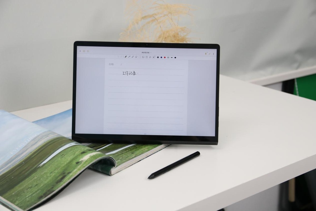 新一代娱乐平板，YOGA Pad Pro当仁不让