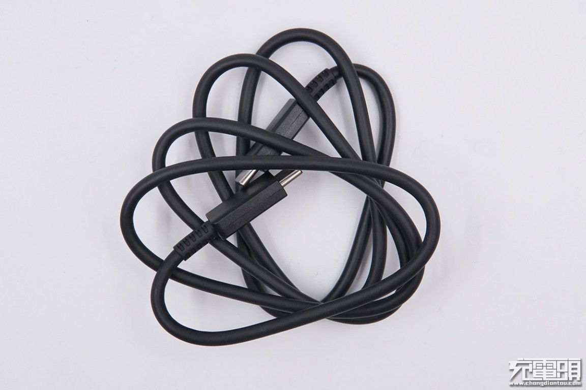 拆解报告：SAMSUNG三星45W充电器原装CC线缆