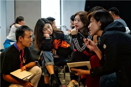 做抖音2年才涨1000个粉？那些2个月做爆抖音号的人是这样做的