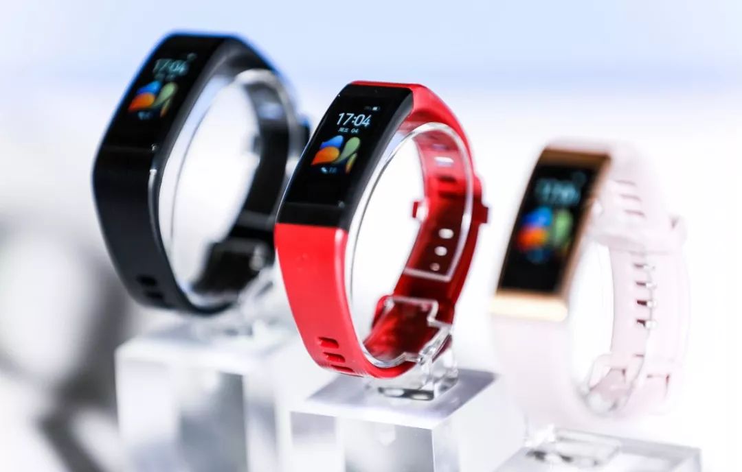 一个手环，完成你所有需求！华为手环 4 Pro 详细评测