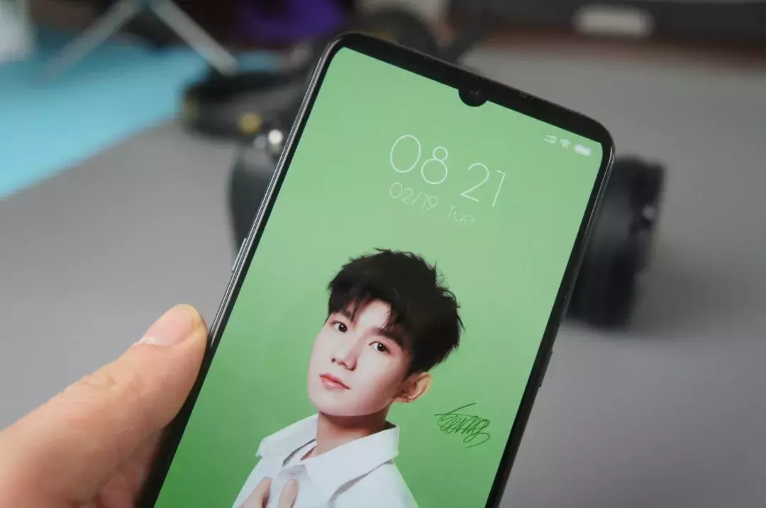 小米9评测：配置顶级、价格厚道，小米进入高端市场的诚意之作