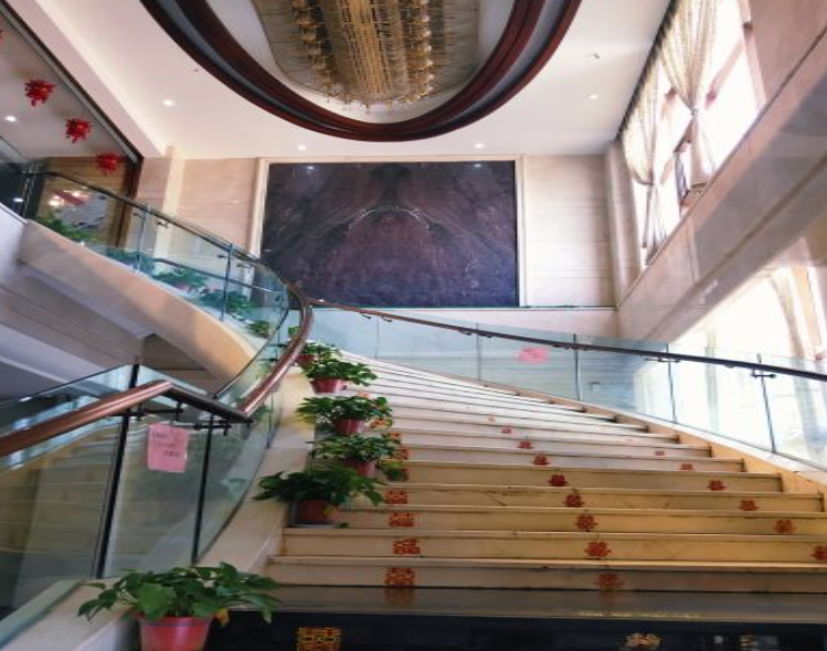 郑州最有名的“叫花鸡”，一个本土的品牌，凭什么火了22年