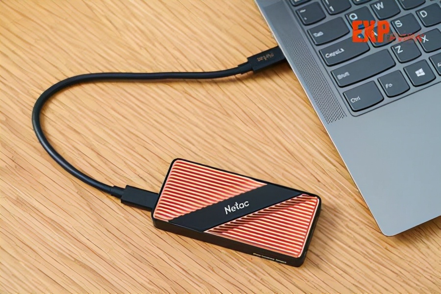 朗科ZT5 1TB移动固态硬盘评测：将内置高端SSD的性能体验随身携带