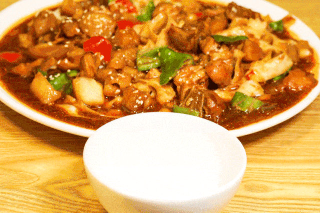 摇滚炒鸡在山西运城这么火爆，背后谁是推手？