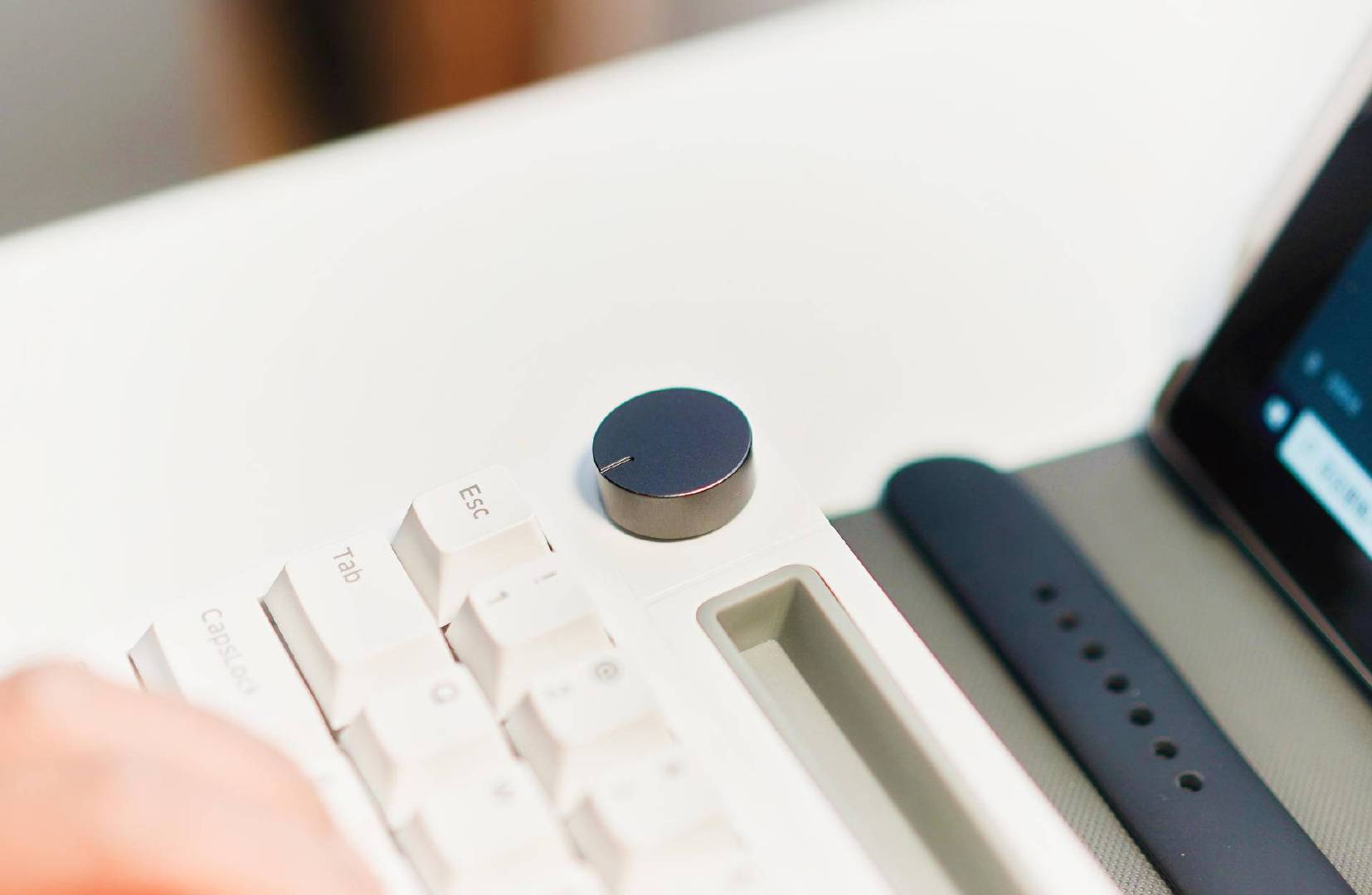 iPad的好助手，移动办公新方式，黑爵K620T提升码字效率