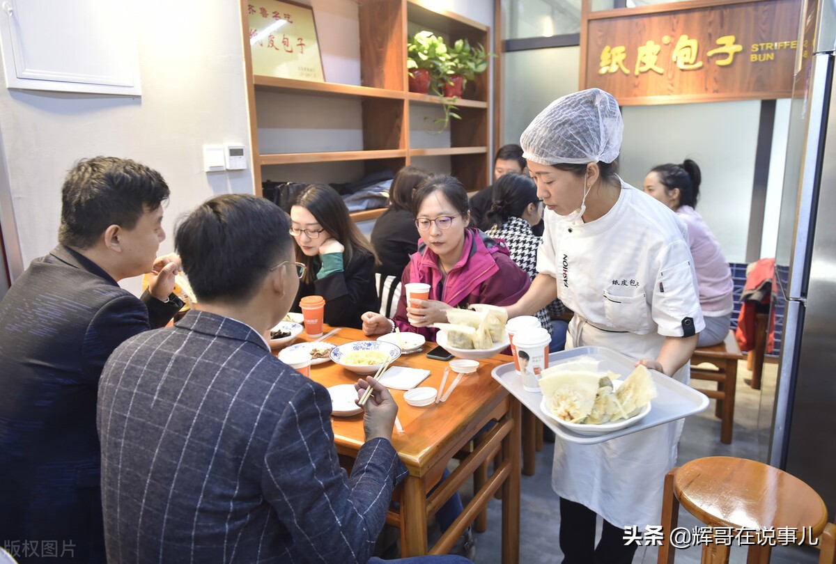 山东姑娘负债50万，创业开包子店，一年收入120万