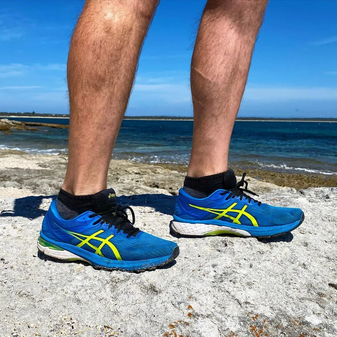 行走的中流砥柱！一篇教你ASICS跑鞋怎么选