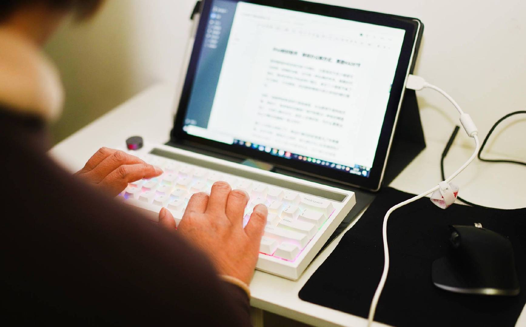 iPad的好助手，移动办公新方式，黑爵K620T提升码字效率