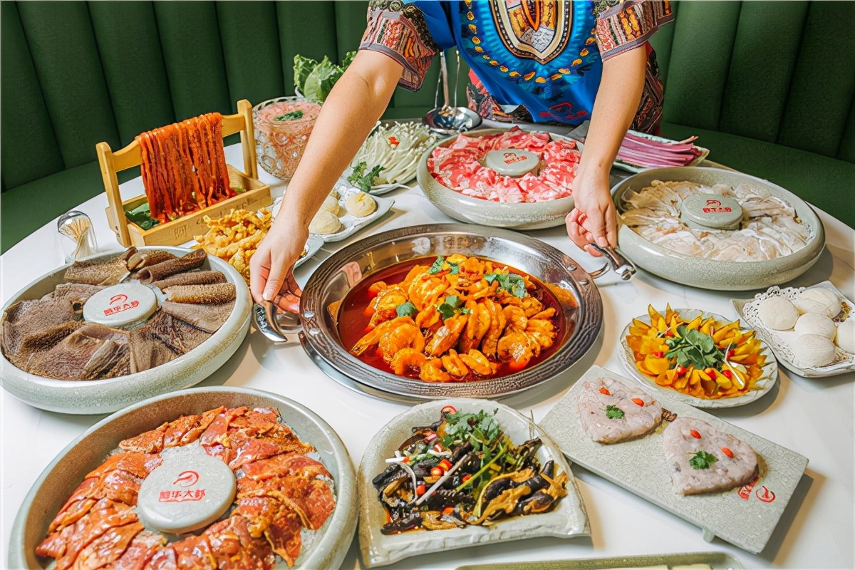 香辣虾火锅加盟品牌“阿华大虾”火爆的原因
