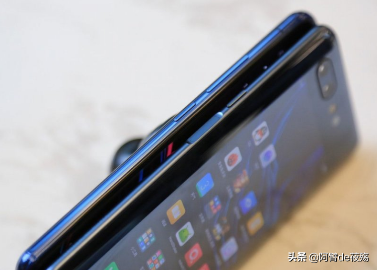 有副屏的手机盘点，双屏设计新意满满，使用便捷