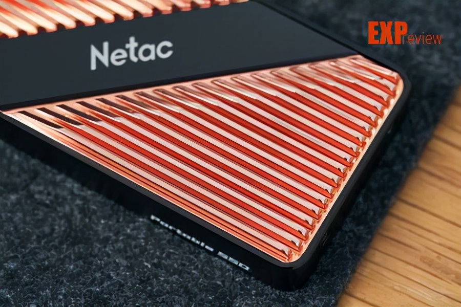 朗科ZT5 1TB移动固态硬盘评测：将内置高端SSD的性能体验随身携带