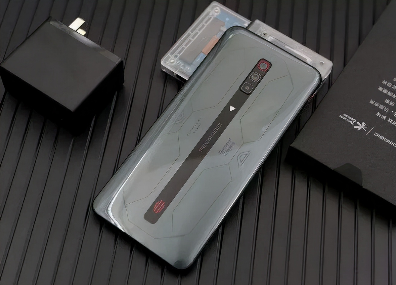 目前性能最强的5款手机，跑分都在80W以上，性能党千万别错过