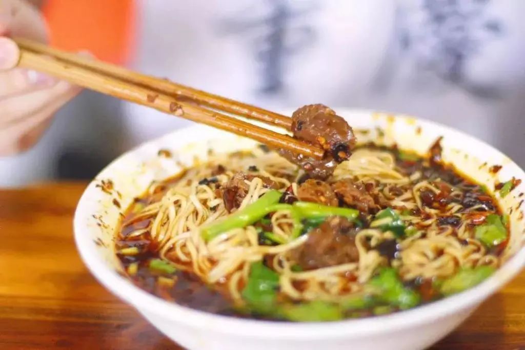 中国牛肉面图鉴，别说你只吃过兰州的
