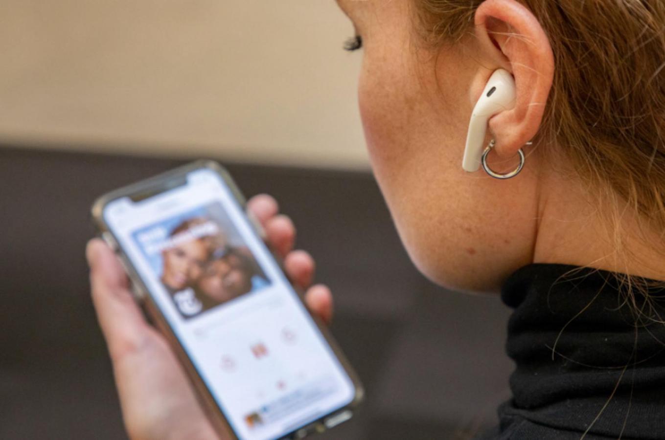 苹果取消3.5mm耳机插孔，国产手机紧随其后，是进步还是倒退？