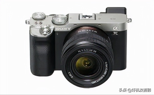 要买索尼相机，先搞懂各代M、S、R型号的区别