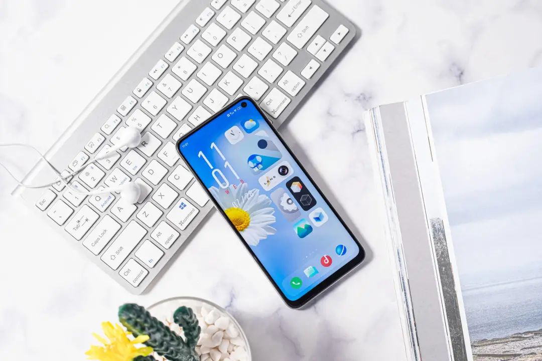 买手机能省则省，4款性价比超高的千元机，帮你把钱花在刀刃上