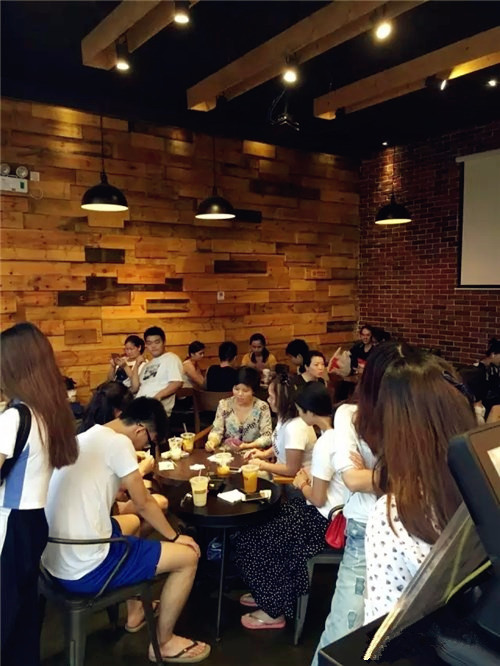 开一家皇茶店需要多少钱？贵上品御皇茶低投资有保障