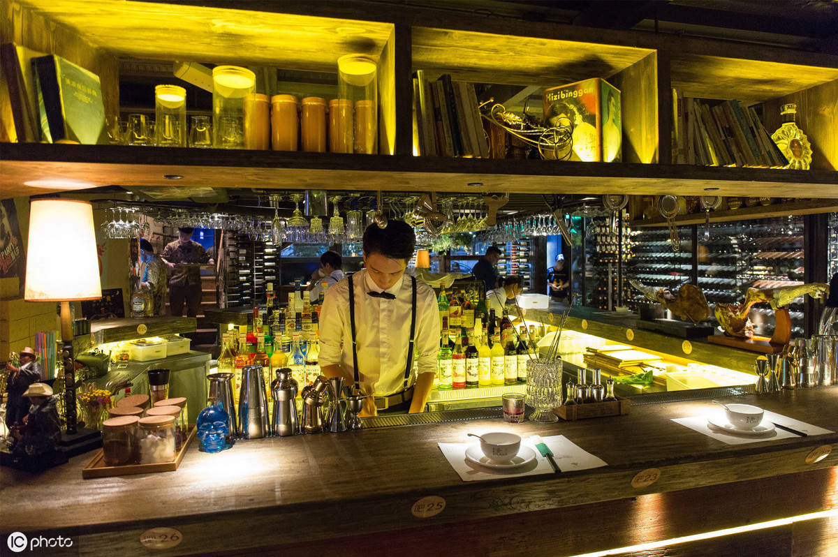 华旭正联餐饮科普：餐厅名字这样起，能让顾客一眼记住