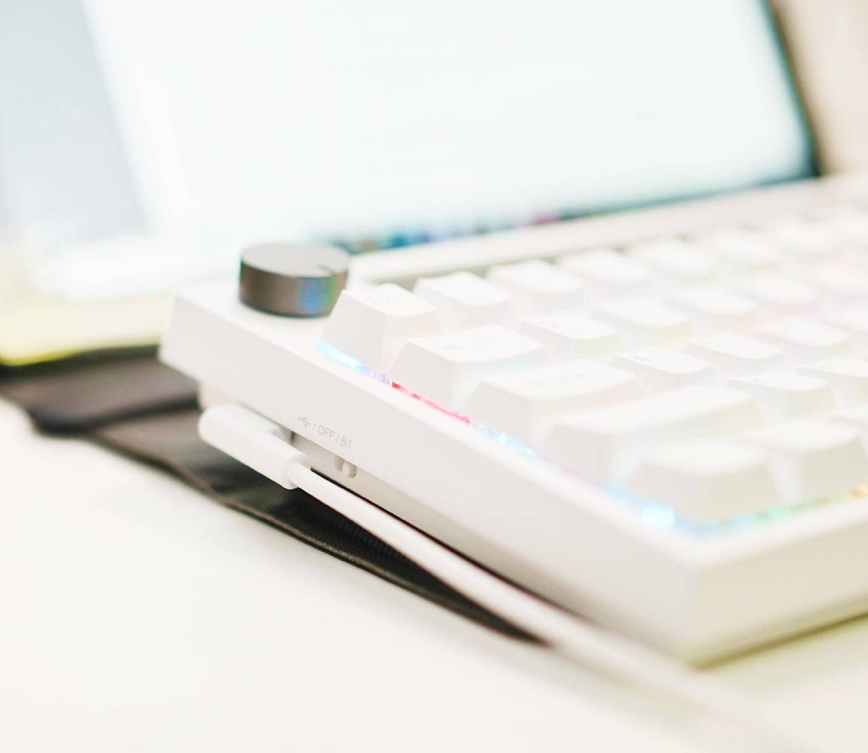 iPad的好助手，移动办公新方式，黑爵K620T提升码字效率