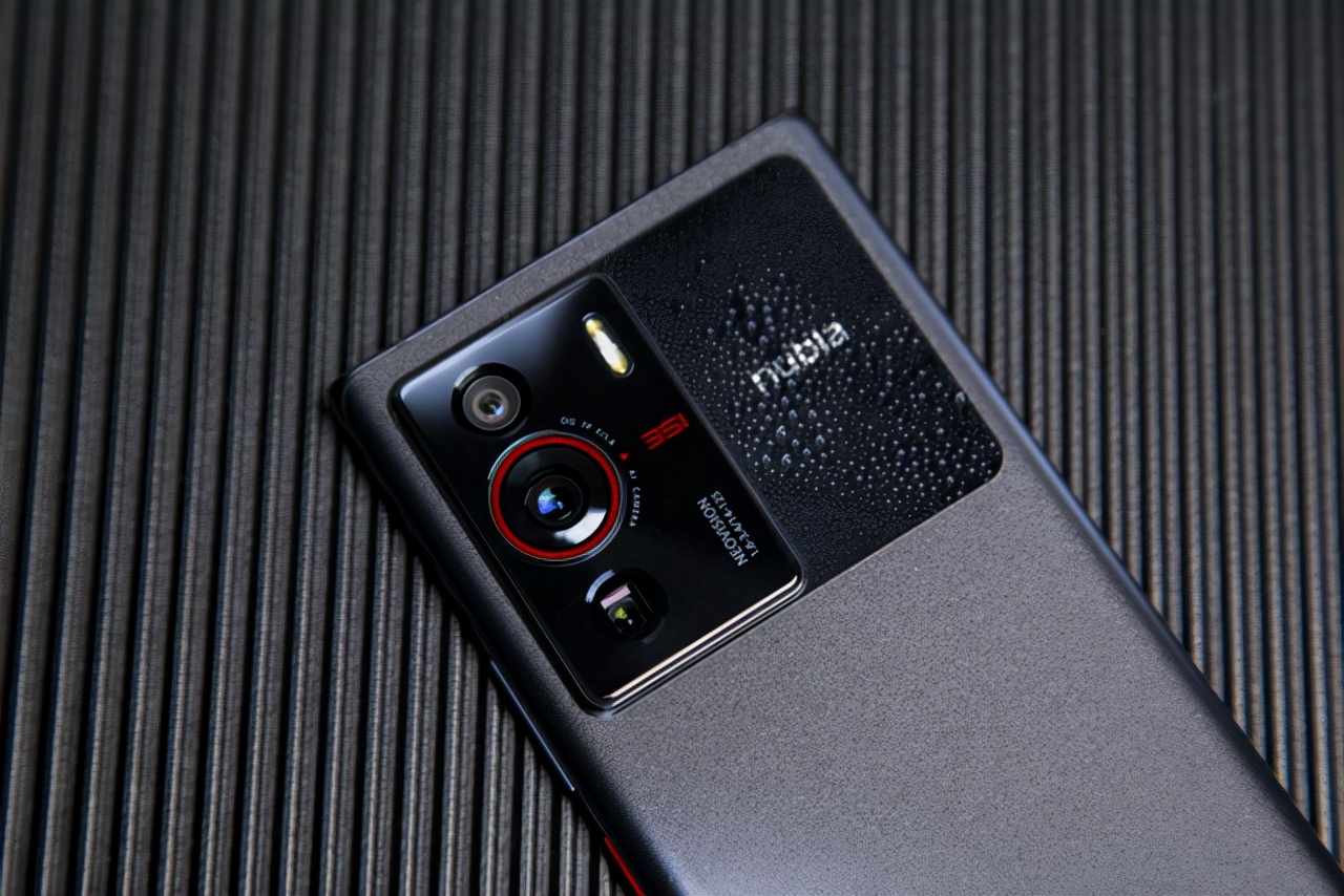 这定价香不香？努比亚Z40 Pro上阵，诚意很足但系统不受待见