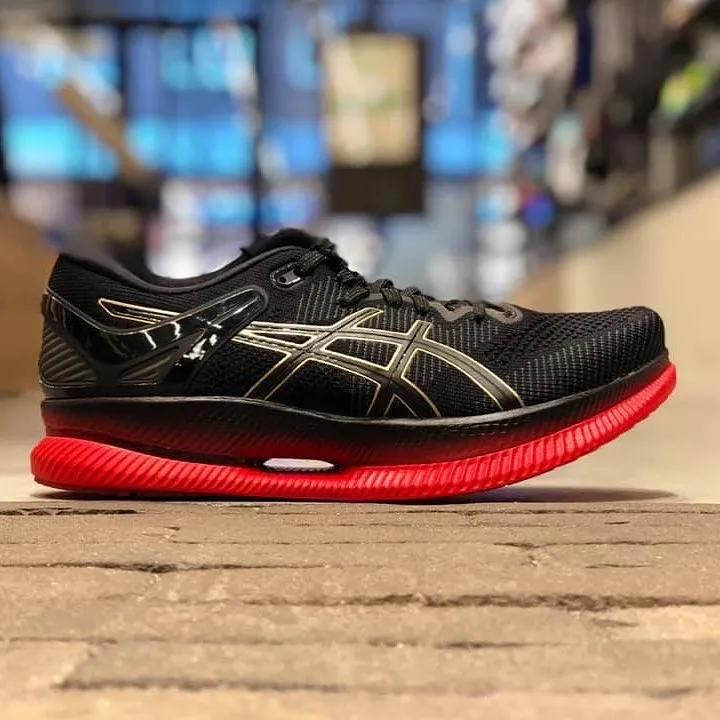 行走的中流砥柱！一篇教你ASICS跑鞋怎么选