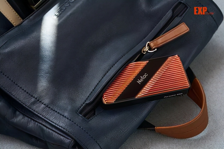 朗科ZT5 1TB移动固态硬盘评测：将内置高端SSD的性能体验随身携带