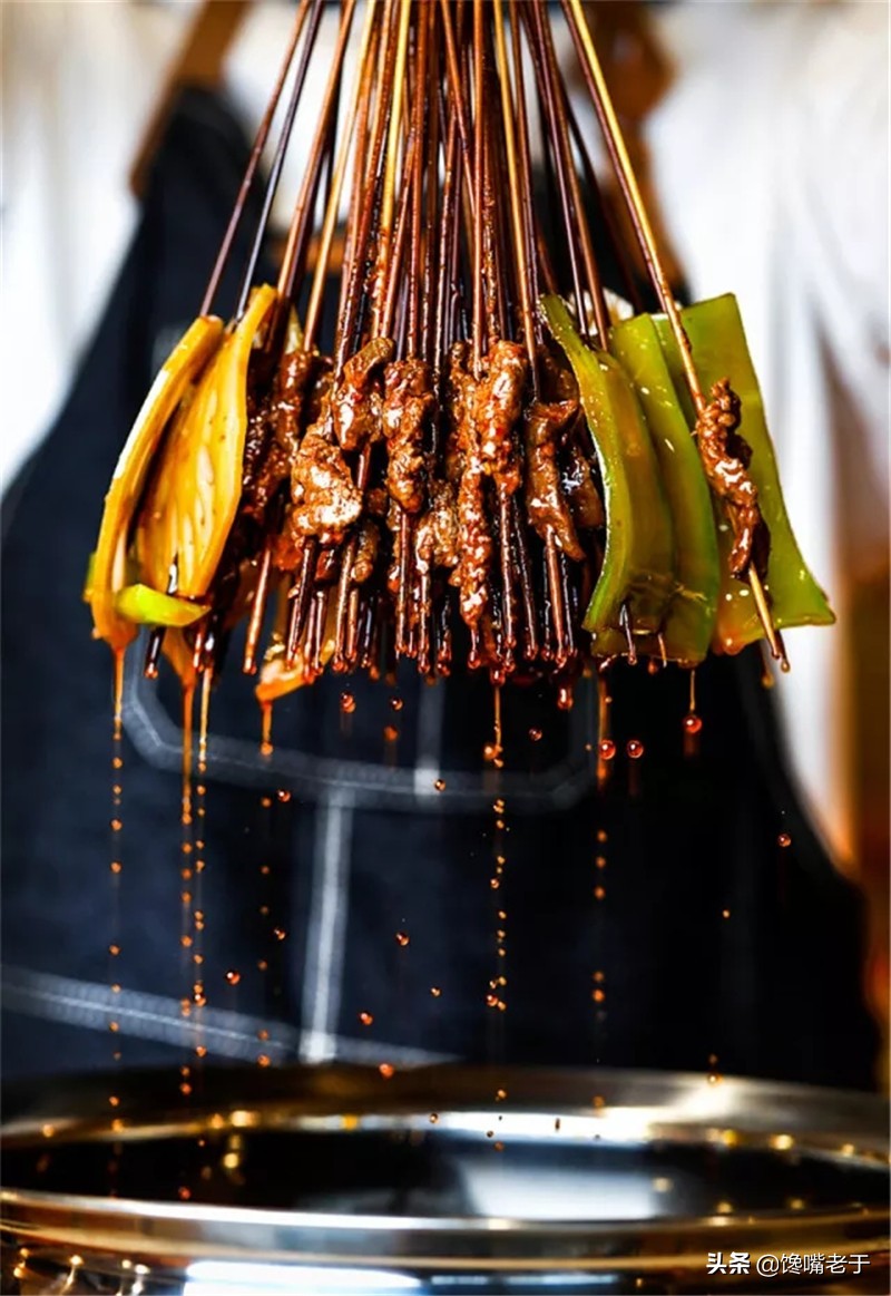 各地“麻辣烫”中，网评最好吃的前3名，看看你吃过几种？