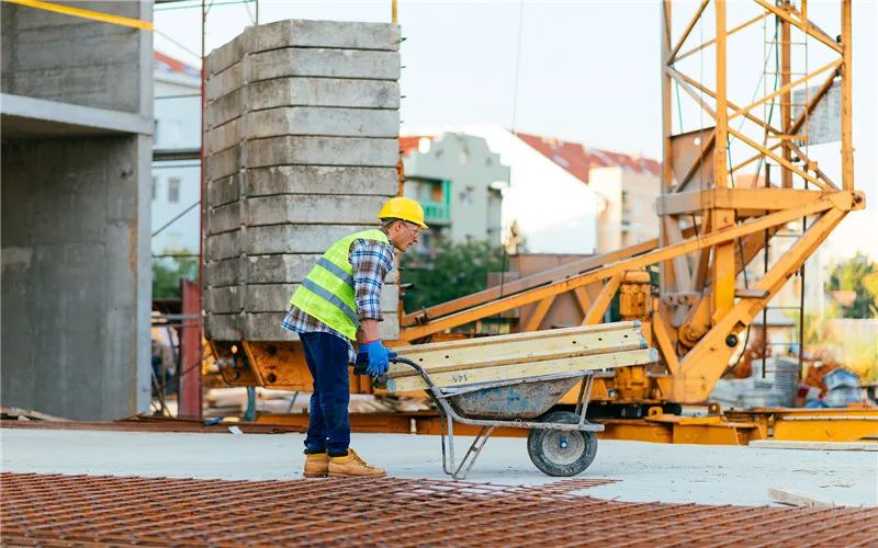 一个50岁的人，到了身无分文、山穷水尽的时候，应该怎么办？