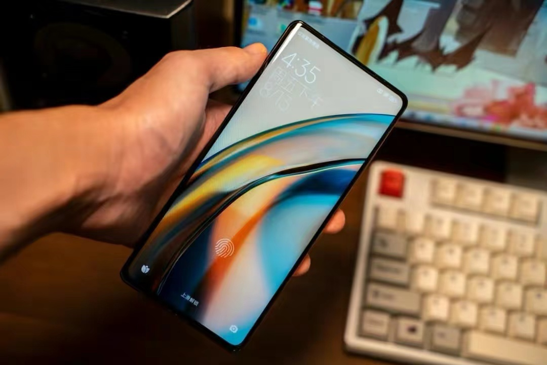 从6299跌至3899元，小米旗舰机迎来新低价，等等党又赢了