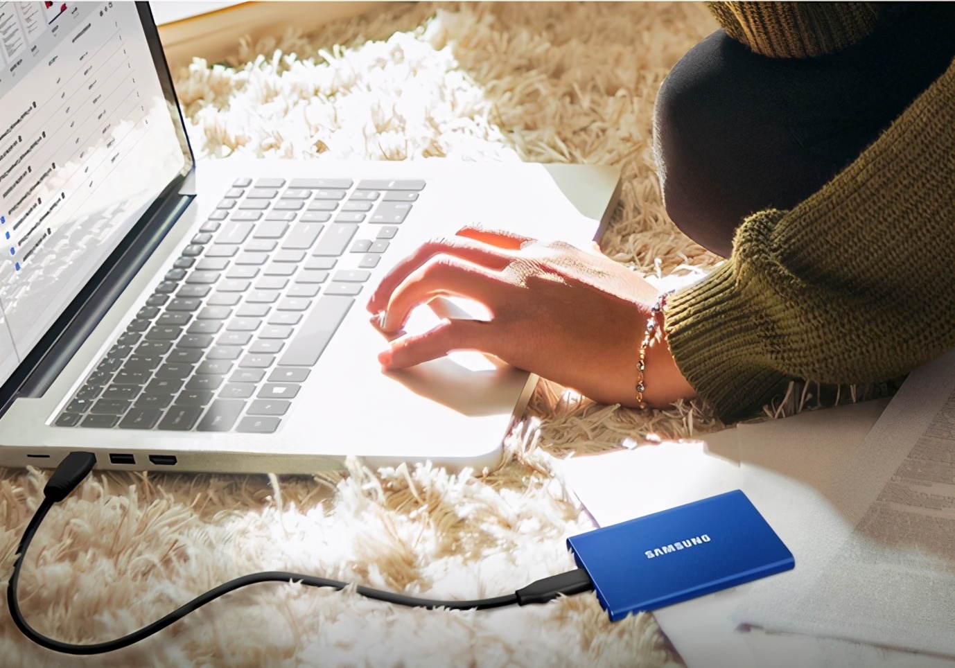 三星T7移动固态硬盘：快速、稳定、安全一次满足