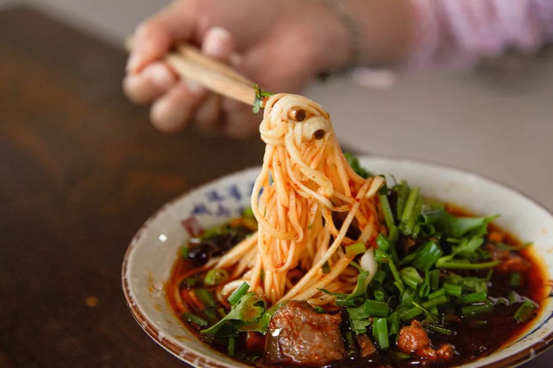 中国牛肉面图鉴，别说你只吃过兰州的