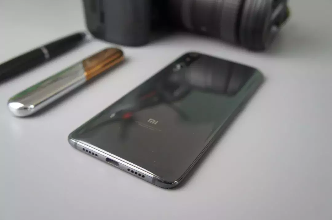 小米9评测：配置顶级、价格厚道，小米进入高端市场的诚意之作