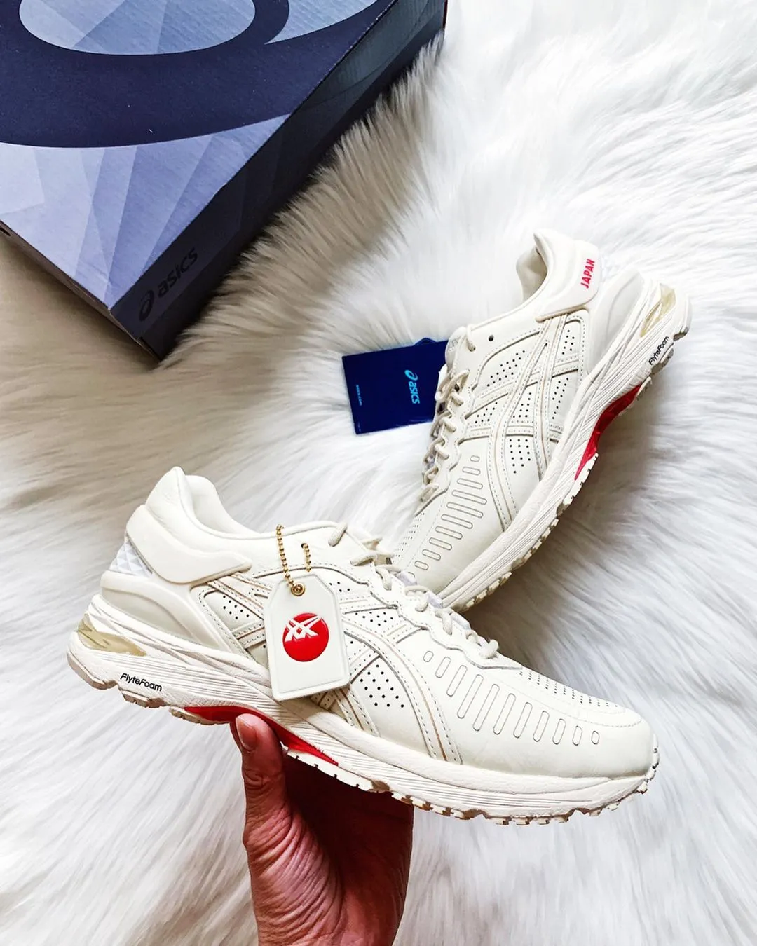 行走的中流砥柱！一篇教你ASICS跑鞋怎么选