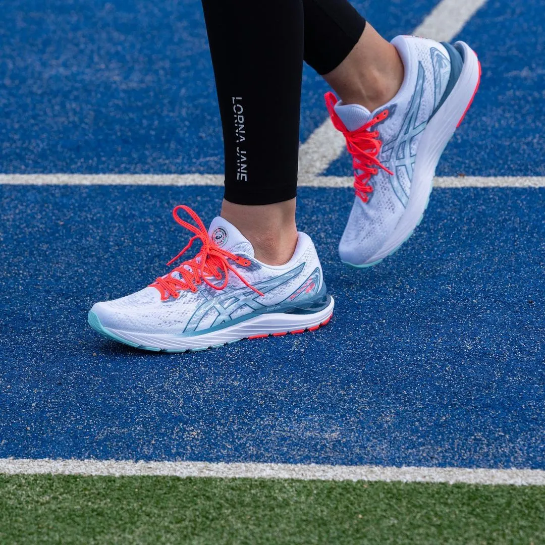 行走的中流砥柱！一篇教你ASICS跑鞋怎么选