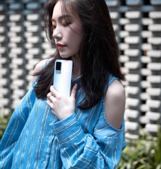 盘点目前“最好用”的3款手机，公认的性价比高，免得花冤枉钱