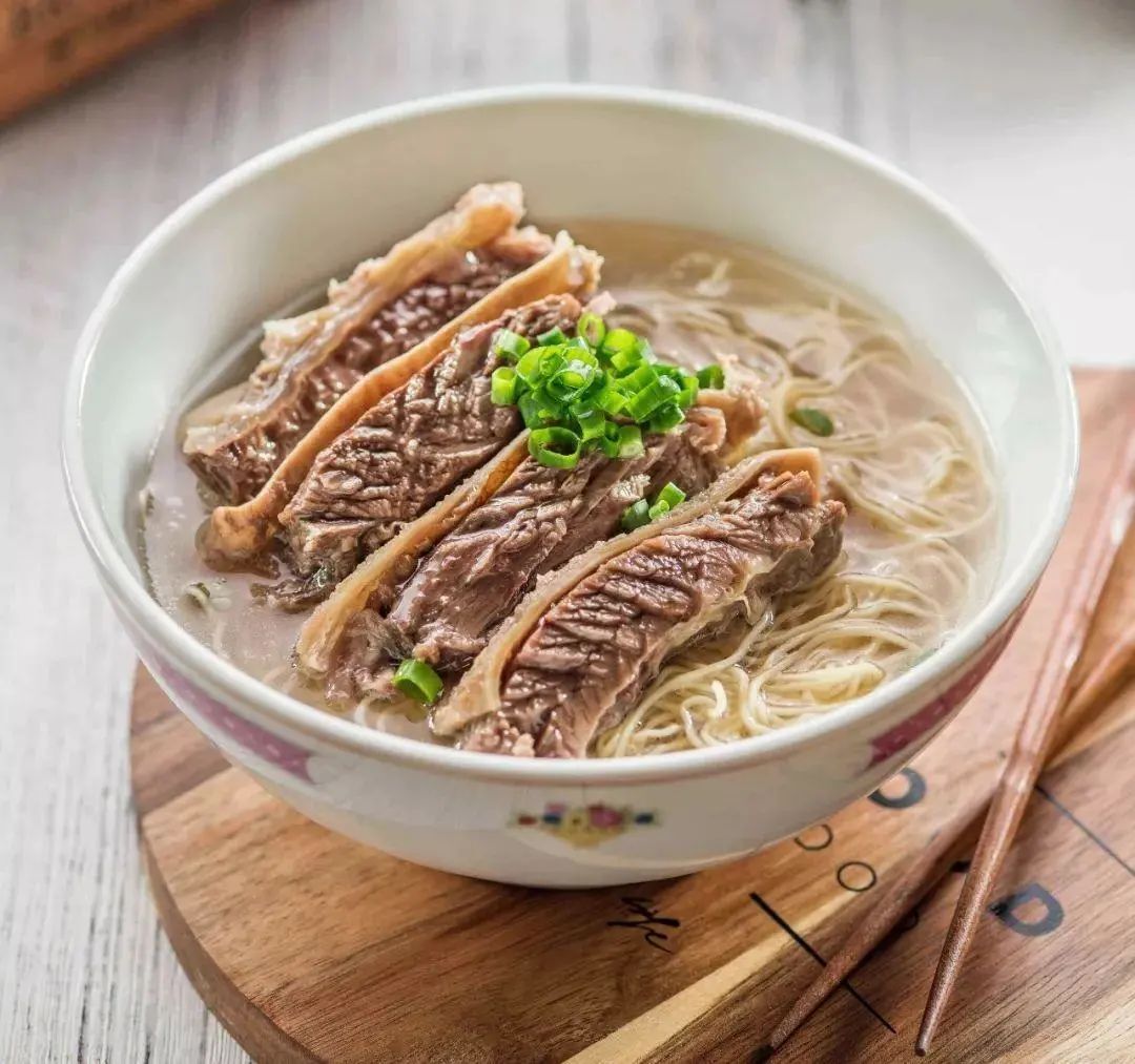 中国牛肉面图鉴，别说你只吃过兰州的